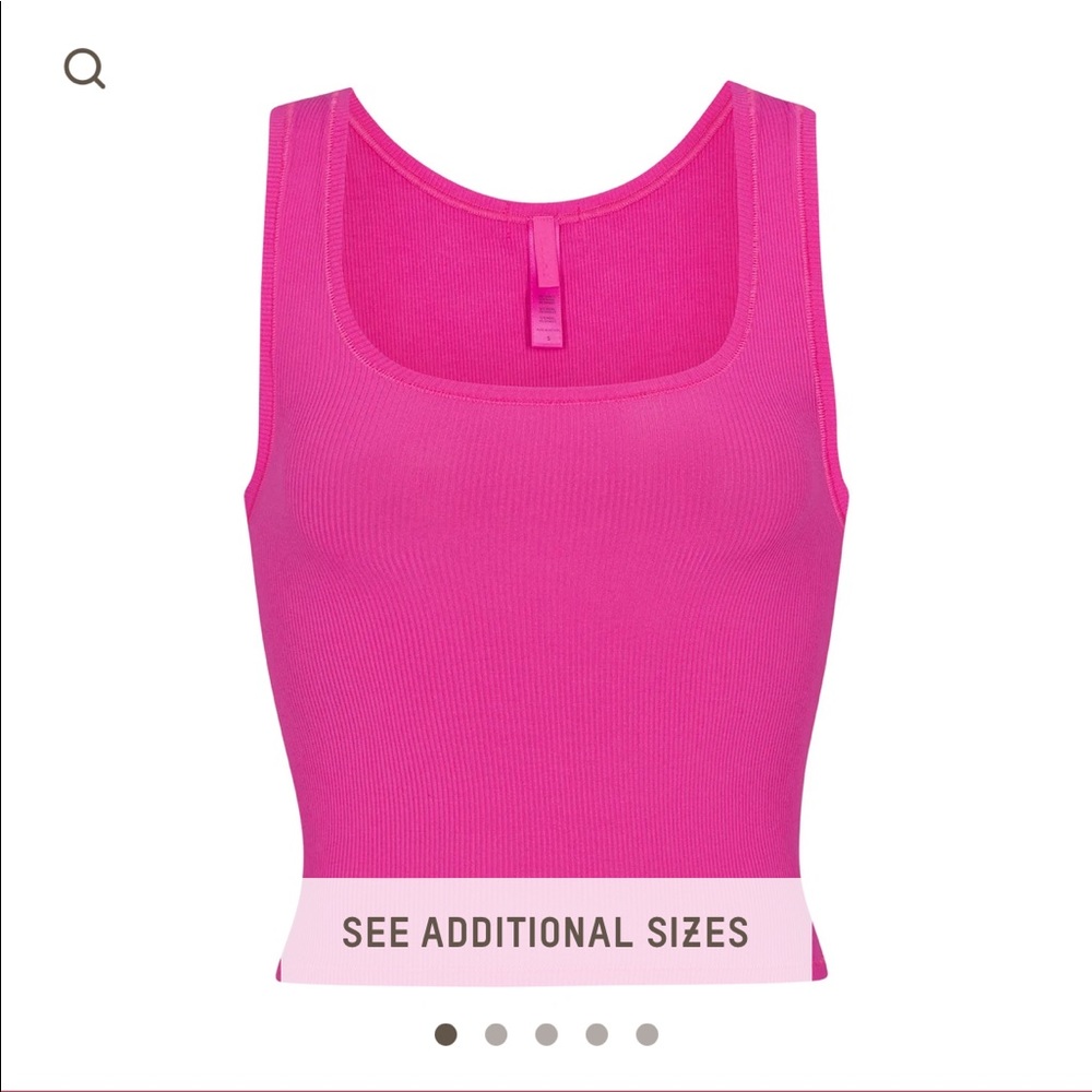 soft lounge tank. size M- runs kinda small